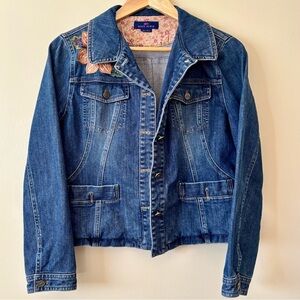 White Horse| Stylish Floral Embroidered Medium Blue Denim Rodeo Jean Jacket Sz M